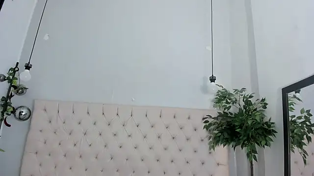 Victoria_Coleman webcam
