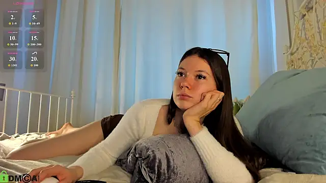 Nicole_Charm webcam
