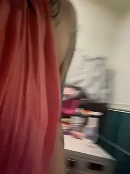 Naughtbaby_2025 webcam