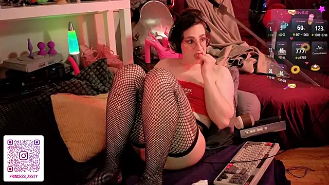 PrincessZesty webcam