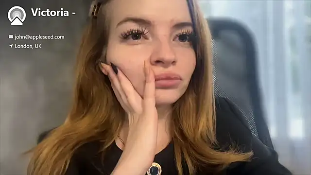 Elirya live cam on StripChat