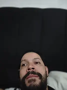 AlukardBig live cam on StripChat