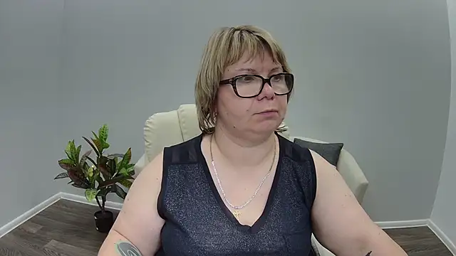 BonnnyBoobsy webcam