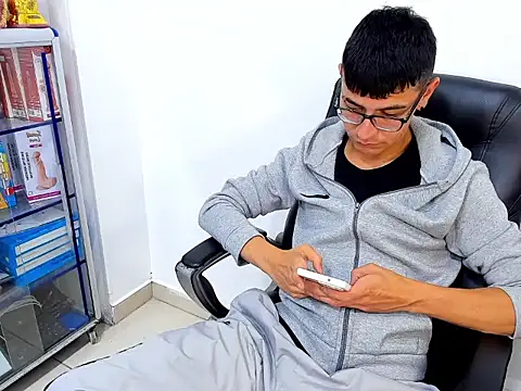 Alexx_bigcockk_ webcam
