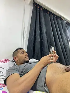 Bruno_vip live cam on StripChat