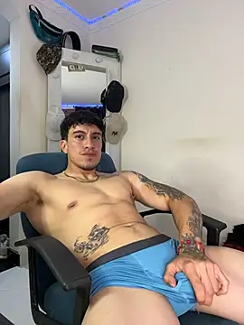 strongboy_ webcam