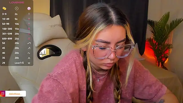 dakottaa_ webcam