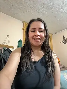 latinfemale live cam on StripChat
