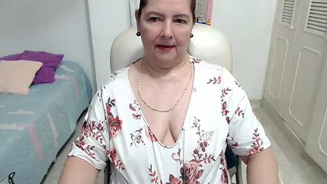 leonela_69 webcam