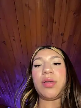 Isabella18_pink webcam
