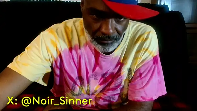 sinnernoir (M mature) - nude, standing jerk off / dance 3 songs