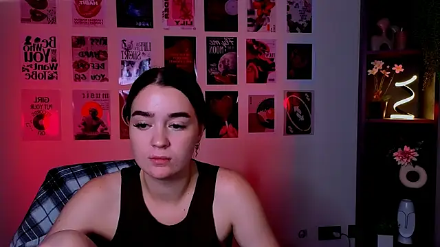 monica_xcx live cam on StripChat