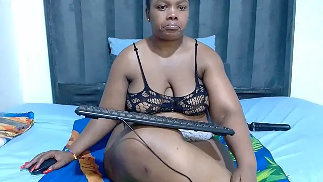 BigbootyNickyx webcam