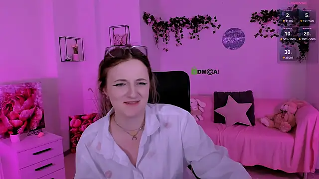 luna_berryy webcam