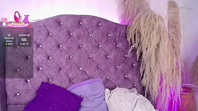 Violet_Collins1 webcam