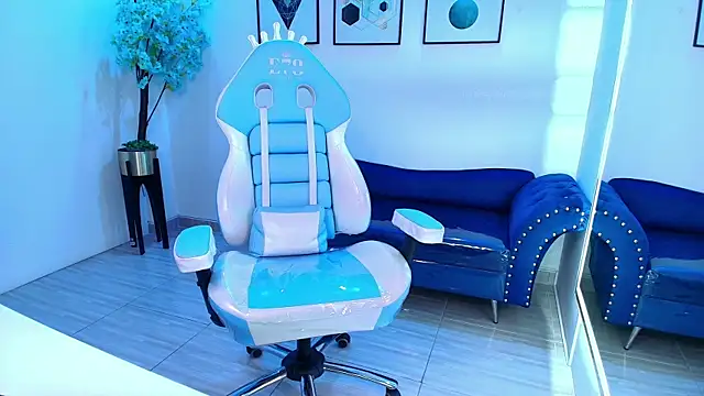 Patme_queen live cam on StripChat