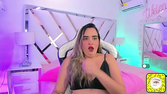 lauren_sofiaa webcam