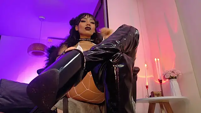Chaiiro live cam on StripChat