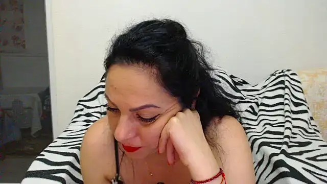 MissElla