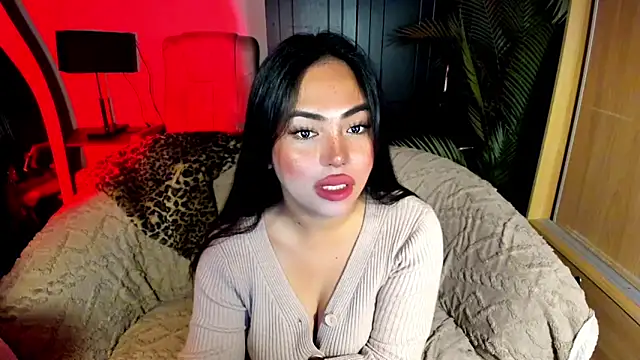 XGoodnessGracious live cam on StripChat