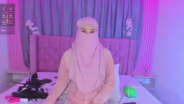 Nayla-Mouna webcam