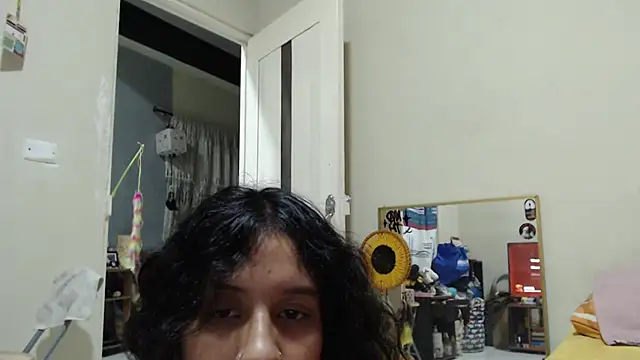 AlinaWoolf_ webcam
