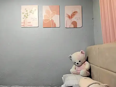 Anne_the_virgin webcam