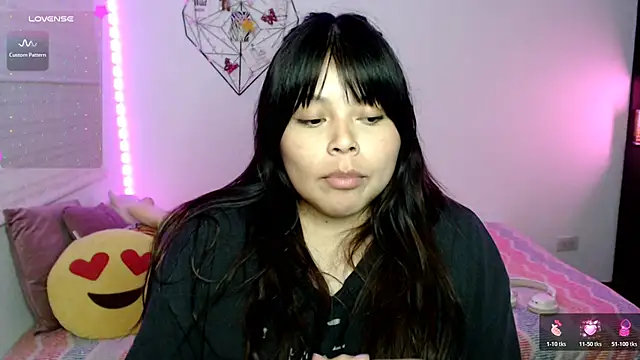EllieMoonX webcam