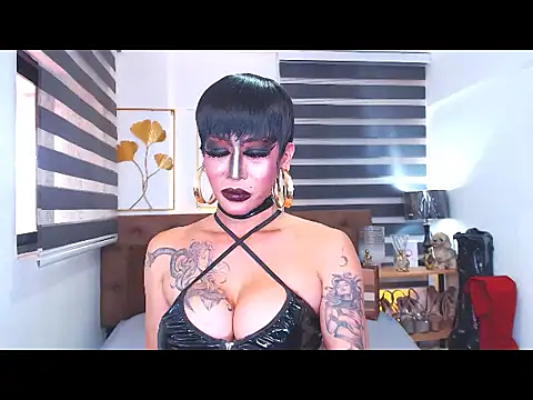 DominateMistressTania webcam