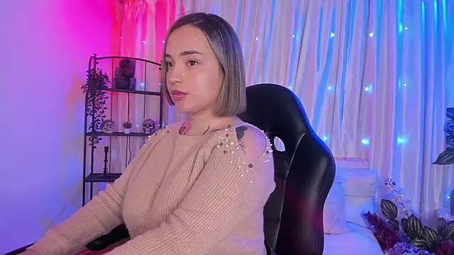 dom_meily webcam