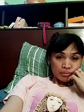 QueenSoreal webcam