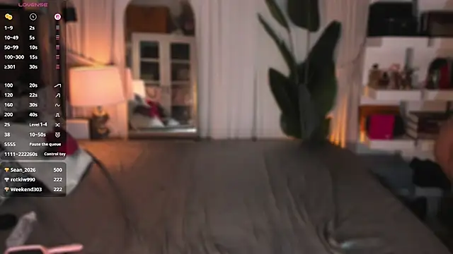 ParisianDoll webcam