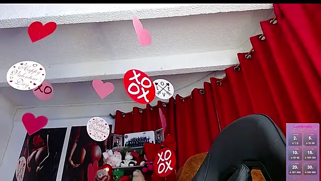Niky_777 live cam on StripChat