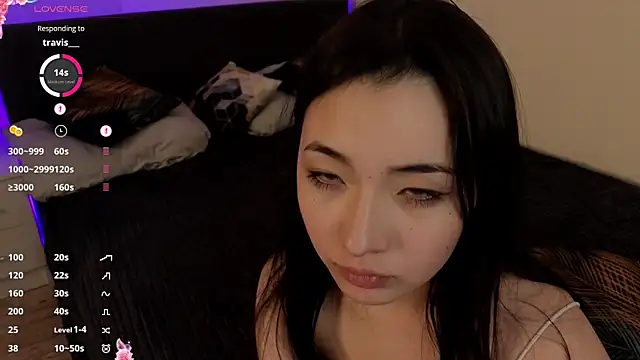 Noiry_Vuvez live cam on StripChat