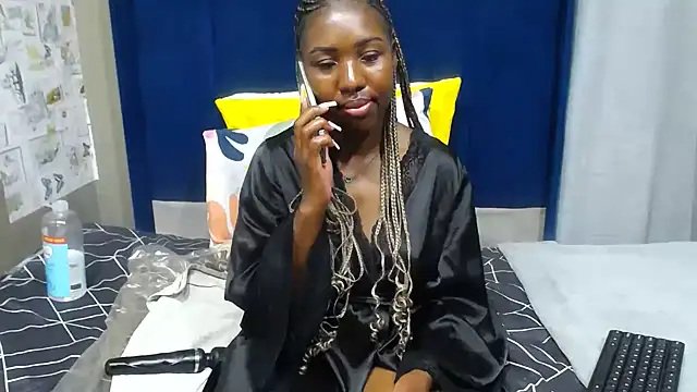 Candylips22 live cam on StripChat