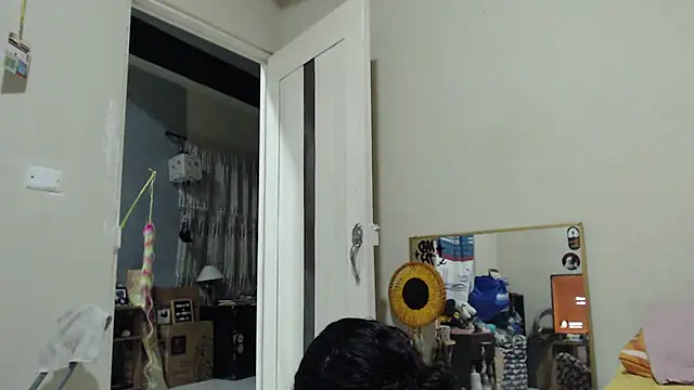 AlinaWoolf_ webcam