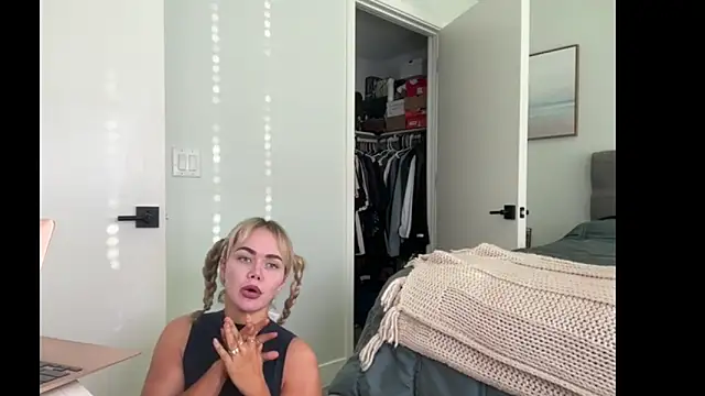 ElenaErickson webcam