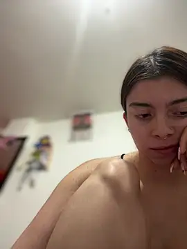 Cloew_Marz webcam