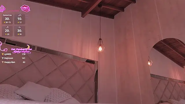 RebeccaHudson webcam