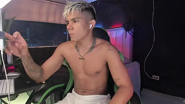 Jack_castell live cam on StripChat
