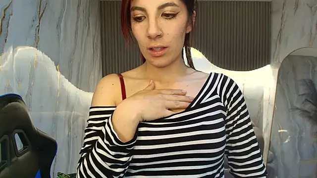 nadia_r_ webcam