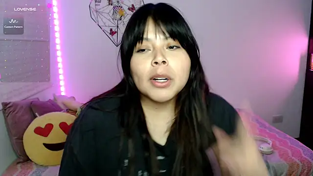 EllieMoonX webcam