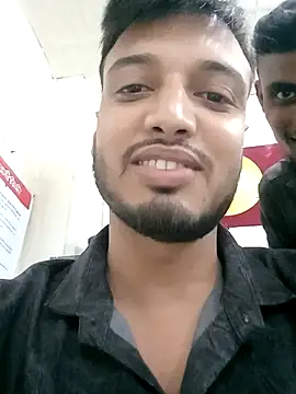 sexeyboy332 live cam on StripChat