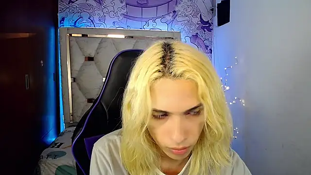 Larry_craft live cam on StripChat