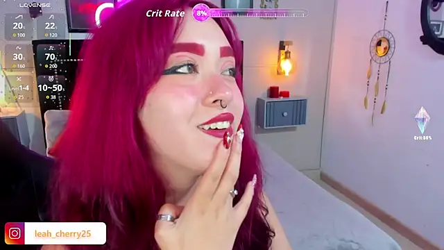Leah_cherry live cam on StripChat