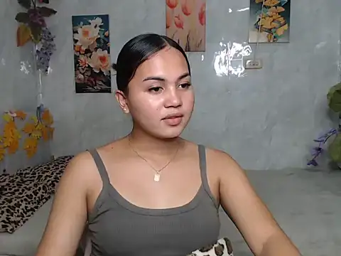 ur_asiankat webcam