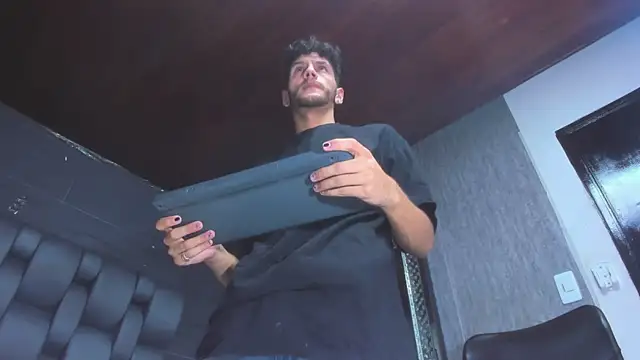 CHRIS_GREY webcam