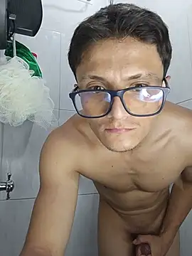 Davitfitnosuke webcam
