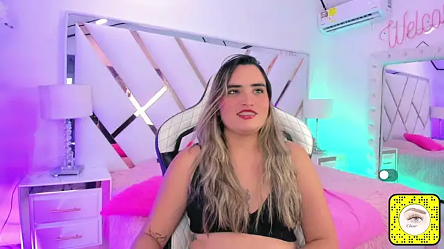 lauren_sofiaa webcam