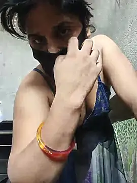 Sexy_khushi19 live cam on StripChat